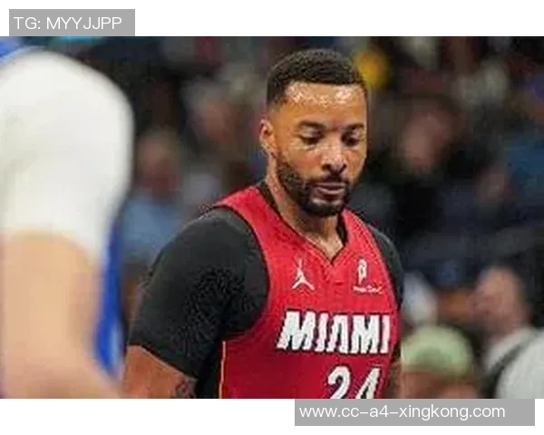 鲍威尔表现平平15投5中仅得20分罚球命中率稍高