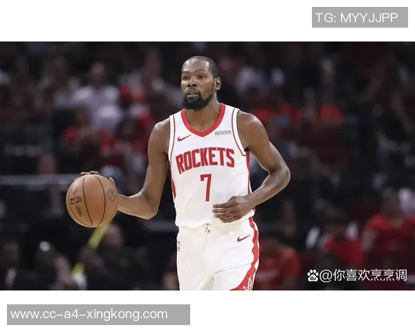 杜兰特赞伊森与小贾底角三分能力出色对手防守也难阻突破攻筐