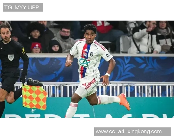 皇马欲抢先签约19岁斯米特估值高达6000万欧元成为重点目标 皇马欲抢先签约19岁斯米特估值高达6000万欧元成为重点目标